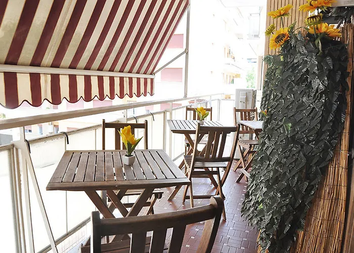 Acomodação com café da manhã  Ideal 3*